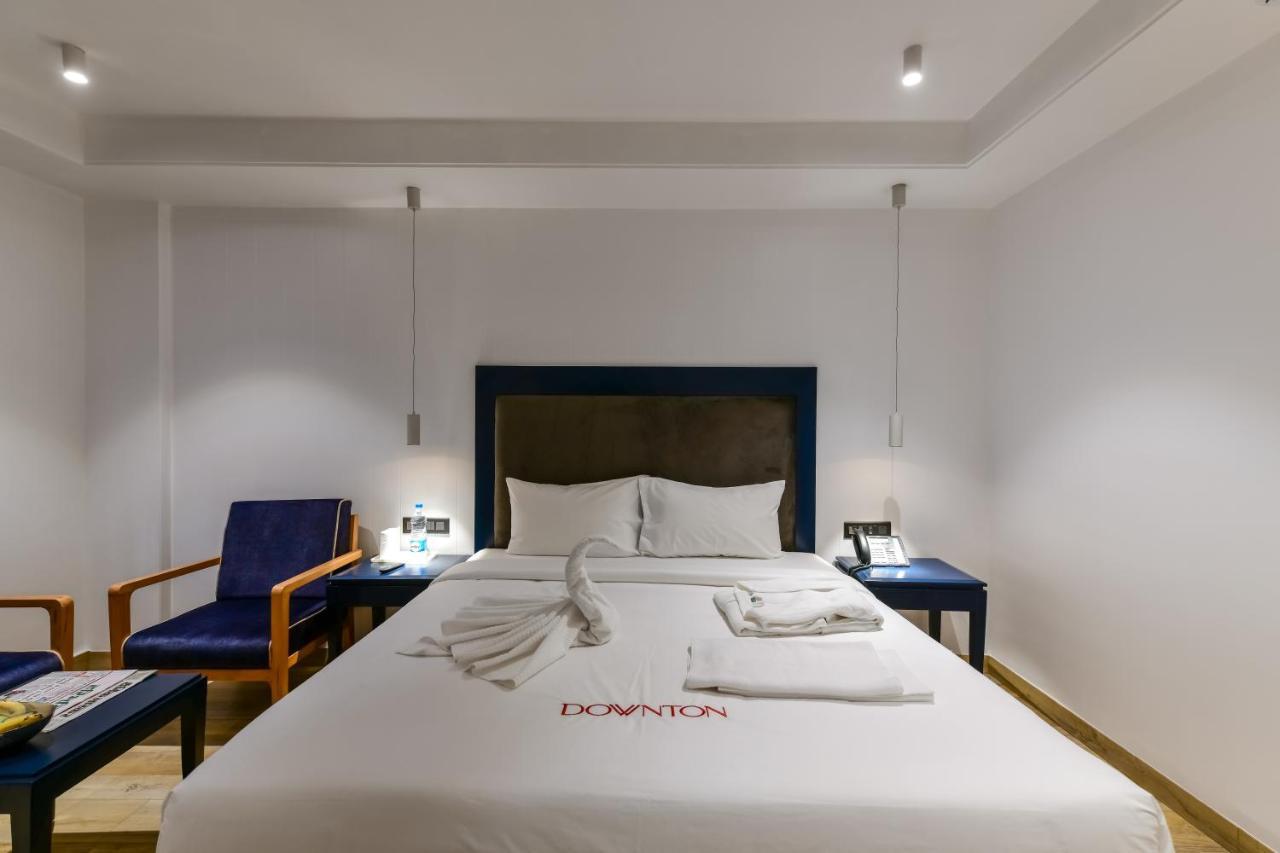 The Downton Hotel Rāipur Esterno foto